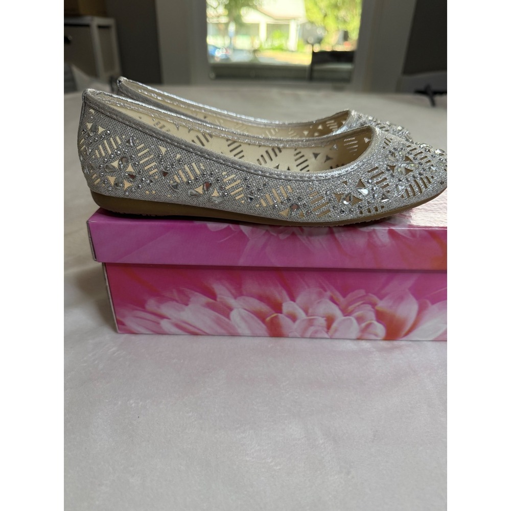 Bolaro by Summer Rio Womens Silver Rhinestone Laser Cut Ballet Flats SF5307 6 - Picture 7 of 9